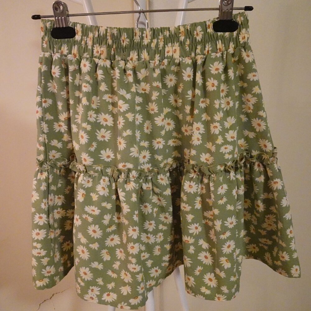 Amazon Fashion Ruffle Miniskirt Size Extra Small - Picture 4 of 5